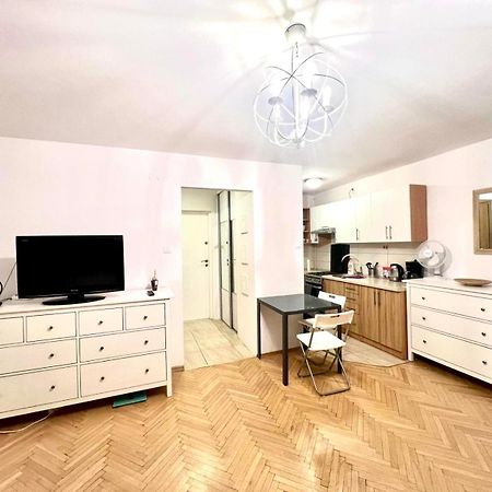 Apartmán Entire Studio In Centrum Varšava Exteriér fotografie